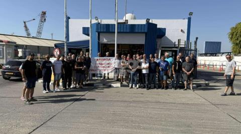 Απέρριψαν πρόταση οι εκτελωνιστές και συνεχίζουν την επ’ αόριστον απεργία
