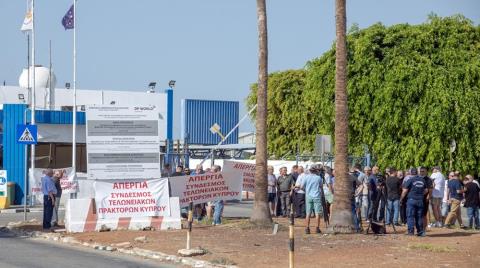 Η ΟΕΒ καλεί τους εκτελωνιστές να αποδεχθούν την προταθείσα ρύθμιση