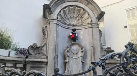 Ειδική τελετή στις Βρυξέλλες για την επέτειο της ανεξαρτησίας της Κύπρου-Το Manneken Pis ντύθηκε με κυπριακή βράκα