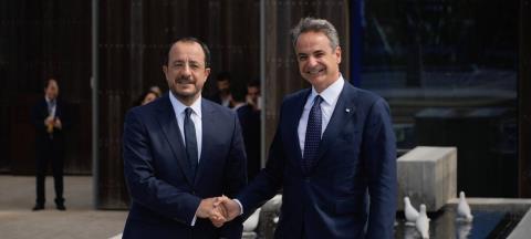 Οι όροι της Αθήνας στη Λευκωσία για το καλώδιο, τα «αγκάθια» και από τις δύο πλευρές και ο «ελέφαντας στο δωμάτιο»