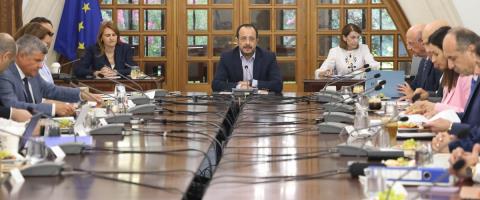Εξετάζει προσφορά οκτώ υπηρεσιών για ΑμεΑ το Υπουργικό-Ανακοινώνει τον Συνήγορο του Ασθενούς