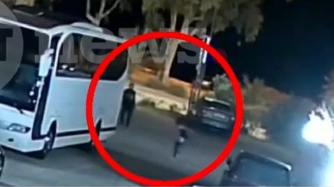 Βίντεο ντοκουμέντο από τη στιγμή της δολοφονίας της Γαρυφαλλιάς στην Πάτρα-Τη χτυπά και πέφτει αναίσθητη