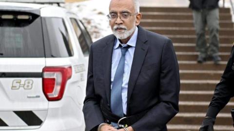 Έμεινε στη φυλακή 42 χρόνια για ένα φόνο που δεν έκανε και μόλις αποφυλακίστηκε τον συνέλαβε η ICE για απέλαση