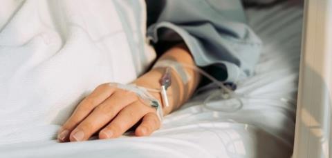 Πέθανε 53χρονη στην Εύβοια που είχε ξυλοκοπηθεί άγρια από τον σύζυγό της-«Την χτυπούσε με ξύλα και με μαγκούρες»