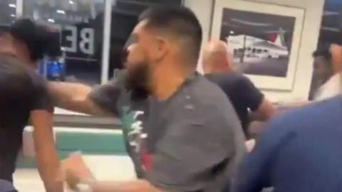 ΒΙΝΤΕΟ: Άγριο ξύλο μεταξύ πελατών σε εστιατόριο μπέργκερ στο Τέξας λόγω λάθους στην παραγγελία