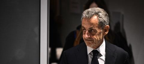 Από το Ελιζέ στη… φυλακή Σαντέ ο Νικολά Σαρκόζι-Ποιες οι συνθήκες κράτησής του, τι πήρε μαζί του