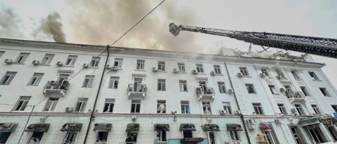 Τουλάχιστον δυο νεκροί σε νυχτερινή επιδρομή της Ρωσίας στην πρωτεύουσα της Ουκρανίας