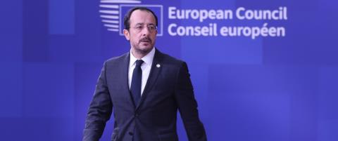 Τονίζει τη σημασία της άμυνας όλων των χερσαίων, εναέριων και θαλάσσιων συνόρων της ΕΕ το Ευρωπαϊκό Συμβούλιο