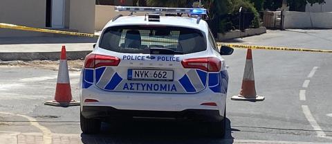 Ανατράπηκε όχημα στη Λεμεσό και απέκοψε πάσσαλο της ΑΗΚ-Στο νοσοκομείο ένα πρόσωπο