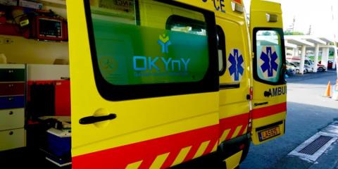 Στο νοσοκομείο μητέρα και κόρη μετά από ανατροπή οχήματος-Έβαζε όπισθεν έξω από την κατοικία της