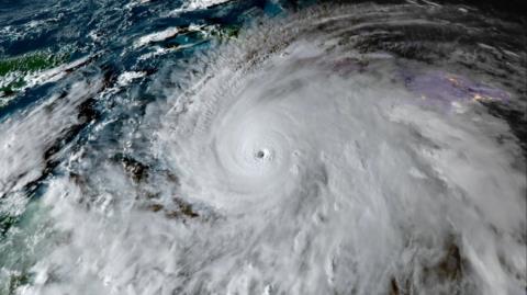 Τρεις νεκροί πριν την άφιξη του τυφώνα Μελίσσα στην Τζαμάικα-Επιτίθεται η χειρότερη καταιγίδα του 2025