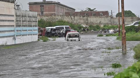 Πλημμύρες, νεκροί και εκτεταμένες ζημιές στην Τζαμάικα από τον τυφώνα Μελίσα-Υποβαθμίστηκε στην κατηγορία 4