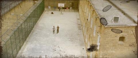 Διγλωσσία για το περιβόητο σύστημα απενεργοποίησης κινητών στις Κεντρικές-Από το πρώτο εξάμηνο του 2025, στο 2027 και πίσω στο 2026