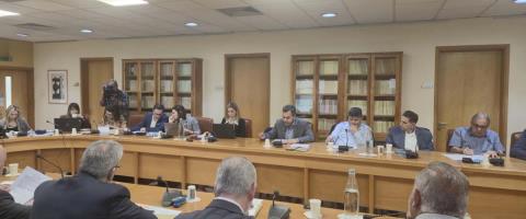 Οι όροι της συμφωνίας συντεχνιών με ΥΠΕΣ για το όριο του 40% στις μισθολογικές δαπάνες στους Δήμους-Θετικά μηνύματα από τη συνάντηση