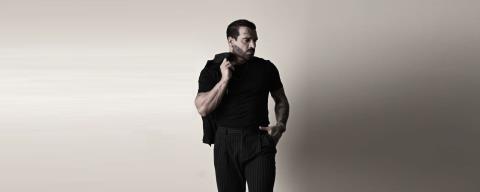 Νικόλας Κύπριος: O Κύπριος που κάνει πάταγο και «έχει κολλήσει» μαζί του - δικαίως