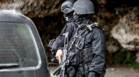 Άντρας βρέθηκε ανάμεσα στο διασταυρούμενα πυρά στην Κρήτη-«Για 10 πόντους από μια σφαίρα, γλίτωσα τον θάνατο»