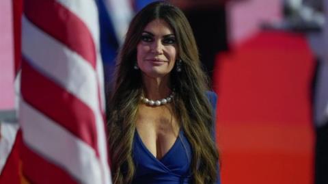 Με ιδιωτική πτήση έφτασε στην Αθήνα η Κίμπερλι Γκίλφοϊλ-Ποιες θα είναι οι πρώτες συναντήσεις της