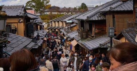 Η Ασία εκπέμπει SOS-Επίγειοι παράδεισοι σε… ασφυξία, ο υπερτουρισμός καταστρέφει τα σημαντικότερα μνημεία και αξιοθέατα