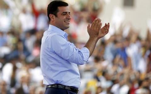 Ευχαρίστησε Μπαχτσελί ο Ντεμιρτάς για τον τερματισμό της ένοπλης βίας μεταξύ Κούρδων και Τούρκων