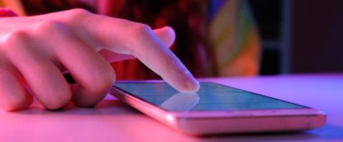 Παίρνει παράταση η διακοπή μη ταυτοποιημένων καρτοκινητών-Ψήφισε σε νόμο πρόταση η Ολομέλεια, τελική ημερομηνία η 10η Δεκεμβρίου