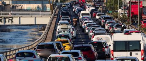 Η ΕΕ «κυνηγά» εναλλακτικές λύσεις στην κυκλοφοριακή συμφόρηση-Πού στρέφει το βλέμμα της