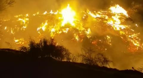 ΒΙΝΤΕΟ: Πυρκαγιά σε ξηρά χόρτα στον Κοτσιάτη