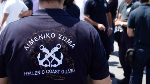 Έπαιρνε και φακελάκια για ελέγχους πλοίων ο Λιμενικός που συνελήφθη στο Βόλο για ασέλγεια σε δύο ανήλικους