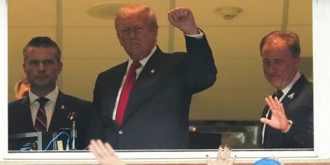 Γιούχαραν τον Τραμπ σε αγώνα αμερικανικού ποδοσφαίρου των Washington Commanders