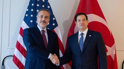 «Ο Τραμπ θέλει να σταματήσετε τις αγορές ρωσικής ενέργειας»-Βανς και Ρούμπιο στρίμωξαν τον Φιντάν στην Ουάσινγκτον