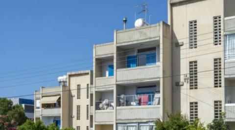 «Ξεπερνούν και τους τοκογλύφους»-Πάνω από 1,300 κατοικίες σε συνοικισμούς προσφύγων υποθηκευμένες έναντι ΜΕΔ