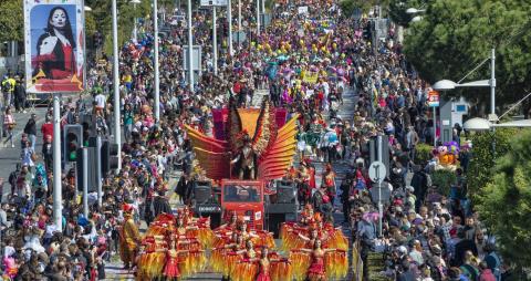Άρχισε η κατάθεση συμμετοχών για το Λεμεσιανό Καρναβάλι-Κατασκήνωσαν έξω από τα γραφεία των Πολιτιστικών Υπηρεσιών