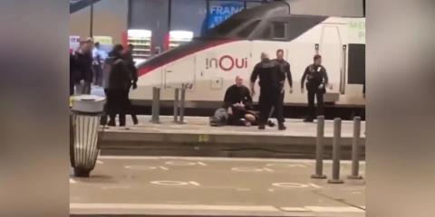 Εκκενώθηκε ο σταθμός του Μονπαρνάς στο Παρίσι-Άνδρας ακινητοποιήθηκε μετά από συμπλοκή με αστυνομικούς