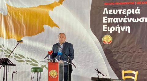 Αυστηρό μήνυμα Στεφάνου για Κυπριακό-«Tο ΑΚΕΛ δεν δίνει συγχωροχάρτι στην Τουρκία για τις παρανομίες της»