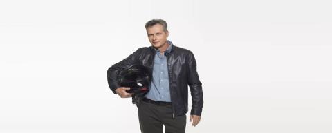 Μάριος Αθανασίου: «Έχω τυπικές σχέσεις με τον πατέρα μου. Έχω βάλει μια τελεία. Δεν χρειάζομαι πια εξηγήσεις»