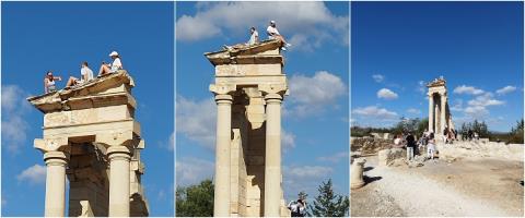 Τουρίστες ανέβηκαν για να ποζάρουν πάνω στο μνημείο του ιερού του Απόλλωνα Υλάτη στη Λεμεσό (pics)