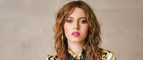 Νίκησε τον καρκίνο και έκανε πάρτι η πρώην παίκτρια του GNTM Εβελίνα Σκίτσκο (pics)