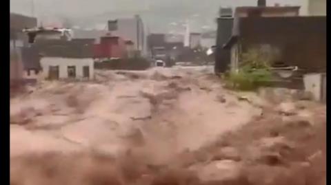 ΒΙΝΤΕΟ: Βροχοπτώσεις και πλημμύρες στο δυτικό Ιράν εν μέσω της χειρότερης ξηρασίας των τελευταίων δεκαετιών