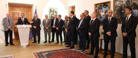 Υπ. Οικονομικών: Καμία επιβάρυνση από ΑΤΑ στο κόστος μισθού δημόσιων υπαλλήλων μέχρι το 2028