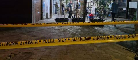 Χειροπέδες σε 58χρονο για την απόπειρα φόνου έξω από περίπτερο-Μάχη για να κρατηθεί στη ζωή δίνει ο 26χρονος, φέρει διάφορα τραύματα