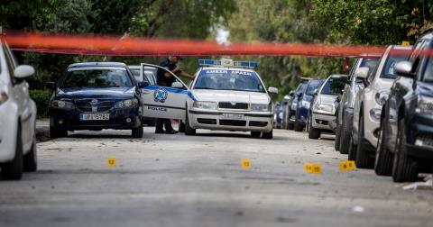 Απειλές με όπλο και βίαιη συμπεριφορά στο Νέο Κόσμο- Το βίαιο παρελθόν του 29χρονου