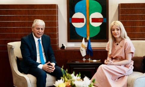 Επέδωσε στην ΠτΒ την ετήσια έκθεση των ελεγκτών της ΕΕ για το 2024 ο Χριστοφόρου-«Καθαρός αποδεκτής κονδυλίων