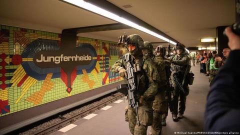Άσκηση του Γερμανικού Στρατού στο μετρό του Βερολίνου με σενάρια… «αστικού πολέμου» (vid)