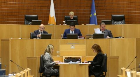 Ομόφωνο ναι της Ολομέλειας για τη θεσμοθέτηση προγεννητικών-νεογνικών ανιχνευτικών προγραμμάτων