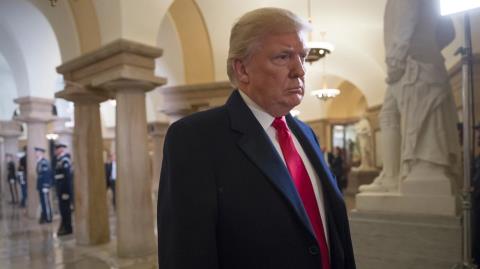 Ο Ζελένσκι θα πρέπει να εγκρίνει το ειρηνευτικό σχέδιο αλλιώς θα συνεχίσει να πολεμά