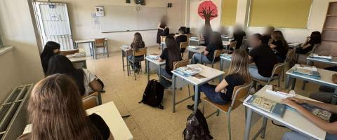 Βλέπει οργανώσεις, καταγράφει τις διαφωνίες και μελετά αλλαγές στο σχέδιο αξιολόγησης η Επιτροπή Παιδείας