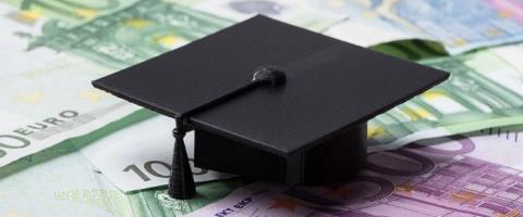 Μελετά σενάρια για αλλαγές στη φοιτητική χορηγία το ΥΠΟΙΚ-Δεν προβλέπεται αυτόματη σύνδεση με ΑΤΑ