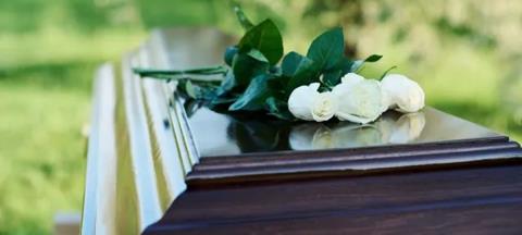 Απίστευτο περιστατικό στην Ταϊλάνδη-Γυναίκα... ξύπνησε μέσα στο φέρετρο λίγο πριν την αποτέφρωση