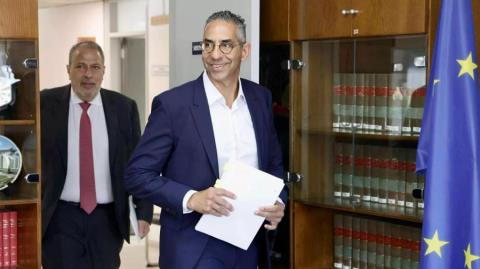 Εξαπολύει πυρά κατά Αγγελίδη και Χριστοδουλίδη το ΑΚΕΛ-«Τι προκαλεί προβληματισμό; Οι καταγγελίες ή εάν ευσταθούν;»