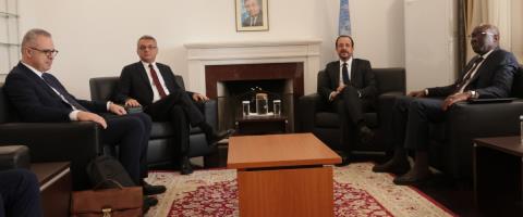 Συνάντηση Μενελάου-Ντανά την Παρασκευή ενόψει της επίσκεψης Ολγκίν αρχές Δεκεμβρίου