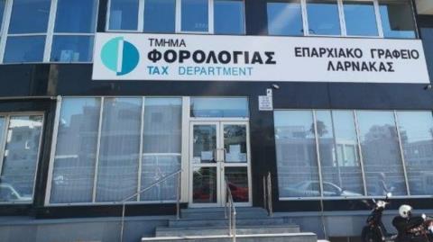 Εκκενώθηκαν προληπτικά τα γραφεία του Τμήματος Φορολογίας στη Λάρνακα-Προκλήθηκαν αναθυμιάσεις από εργασίες στο κτίριο